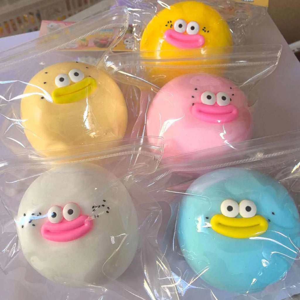 Dumpling Stress Relief Squishy Toy - Slow Rebound Pinch Toy for Adults and Children (1 Piece)